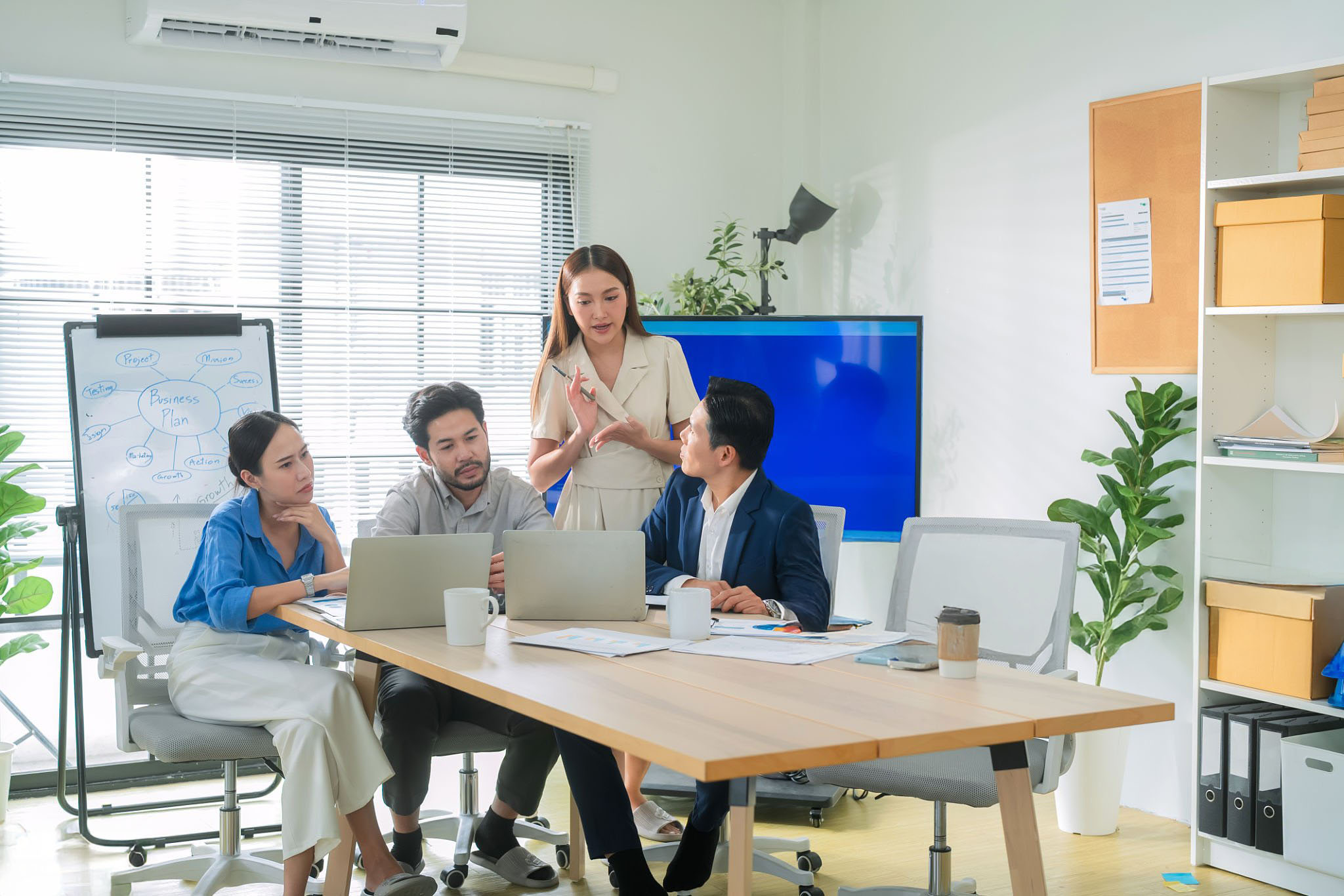 TTừ Quản Lý Lead Thủ Công Đến Hệ Điều Hành Kinh Doanh Bất Động Sản