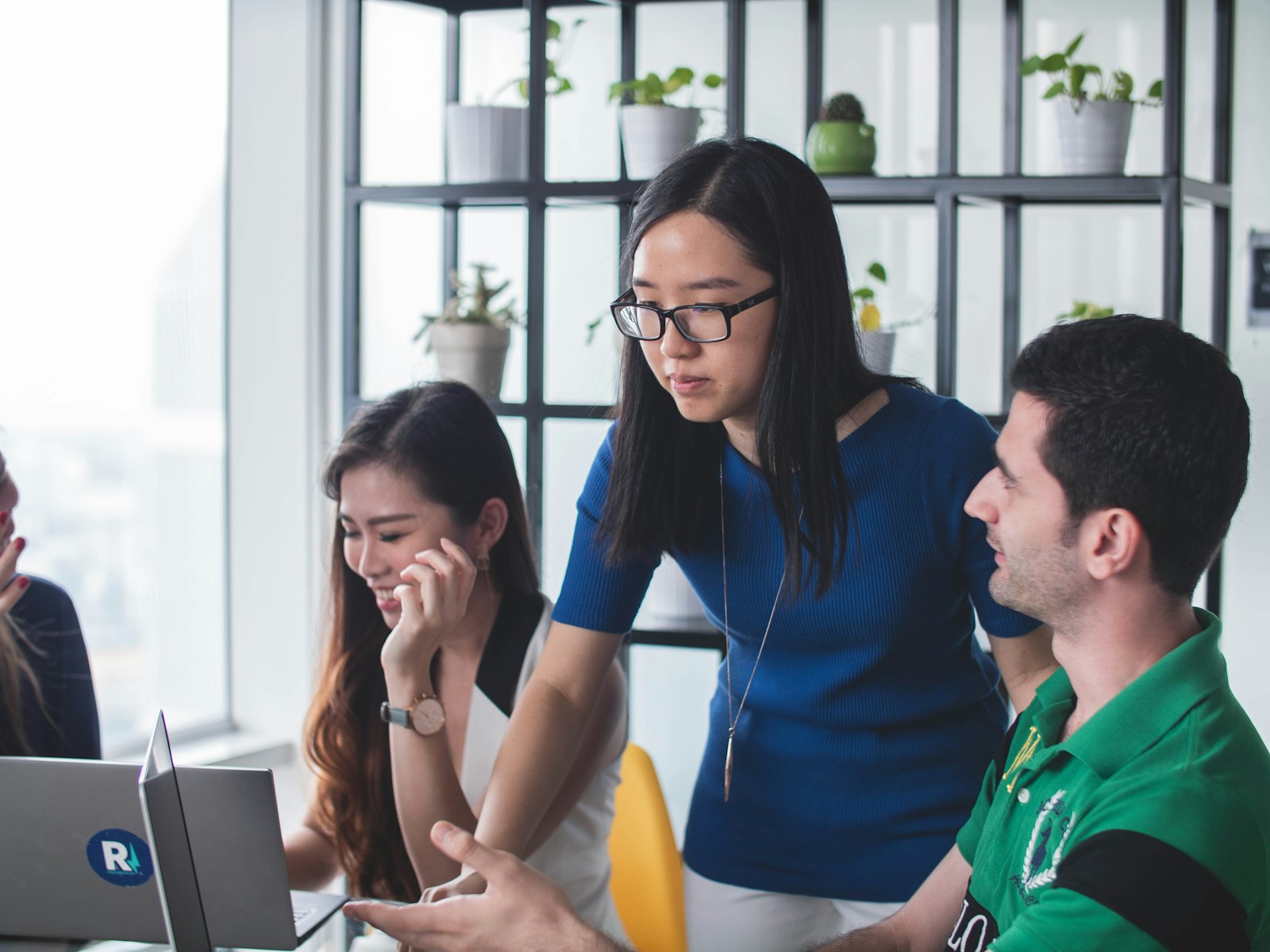 iHouzz OS — Hệ điều hành kinh doanh bất động sản