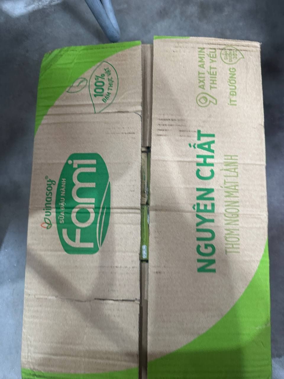 Thùng Sữa đậu nành Vinasoy Fami Nguyên Chất ít đường (200ml x 36 Hộp)