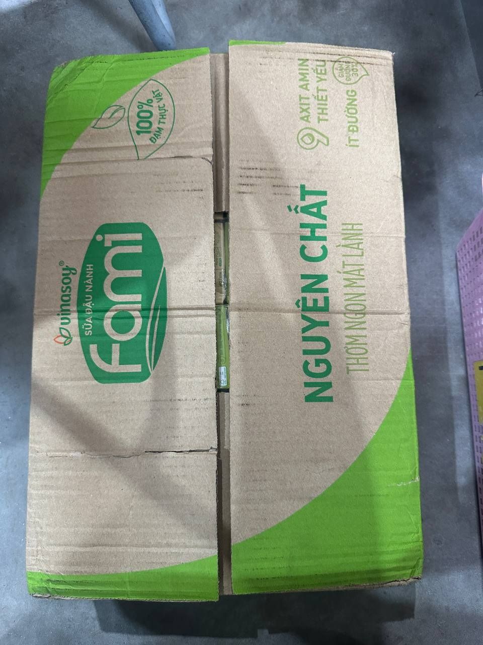 Thùng Sữa đậu nành Vinasoy Fami Nguyên Chất ít đường (200ml x 36 Hộp)