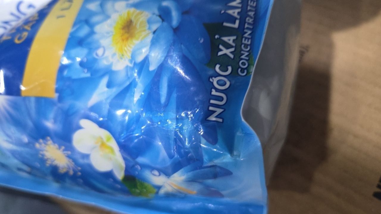Combo 2 Túi Nước Xả Vải Comfort Thơm Mát Gấp 10 Lần/Hương Ban Mai 100 Giờ Lưu Hương 3.7L