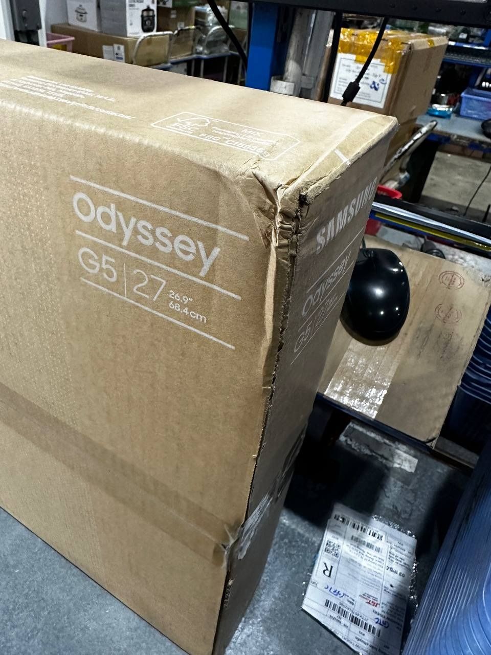Màn Hình Gaming Samsung Odyssey G5 G50F LS27FG502EEXXV (27 Inch, QHD,180Hz, 1ms) - Hàng chính hãng