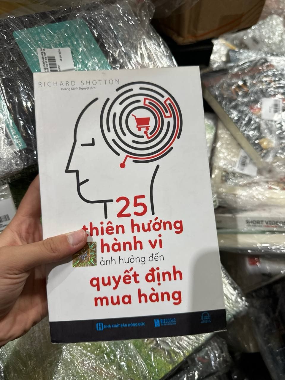 Sách 25 Thiên Hướng Hành Vi Ảnh Hưởng Đến Quyết Định Mua Hàng