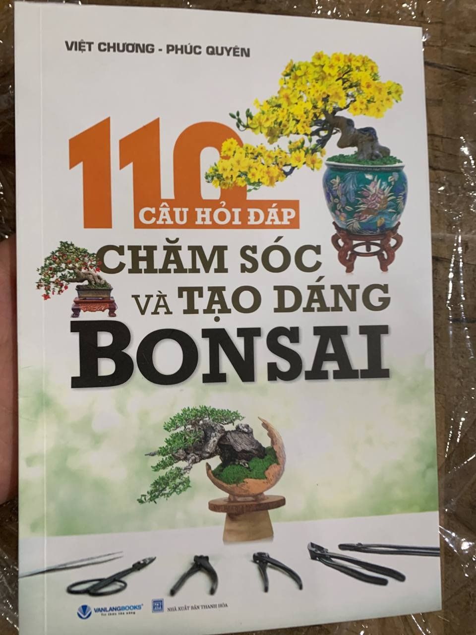 Sách 110 Câu Hỏi Đáp Chăm Sóc Và Tạo Dáng Bon Sai - 2024