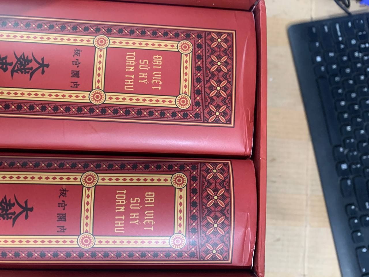 Sách Đại Việt sử ký toàn thư (Boxset 2 Quyển)