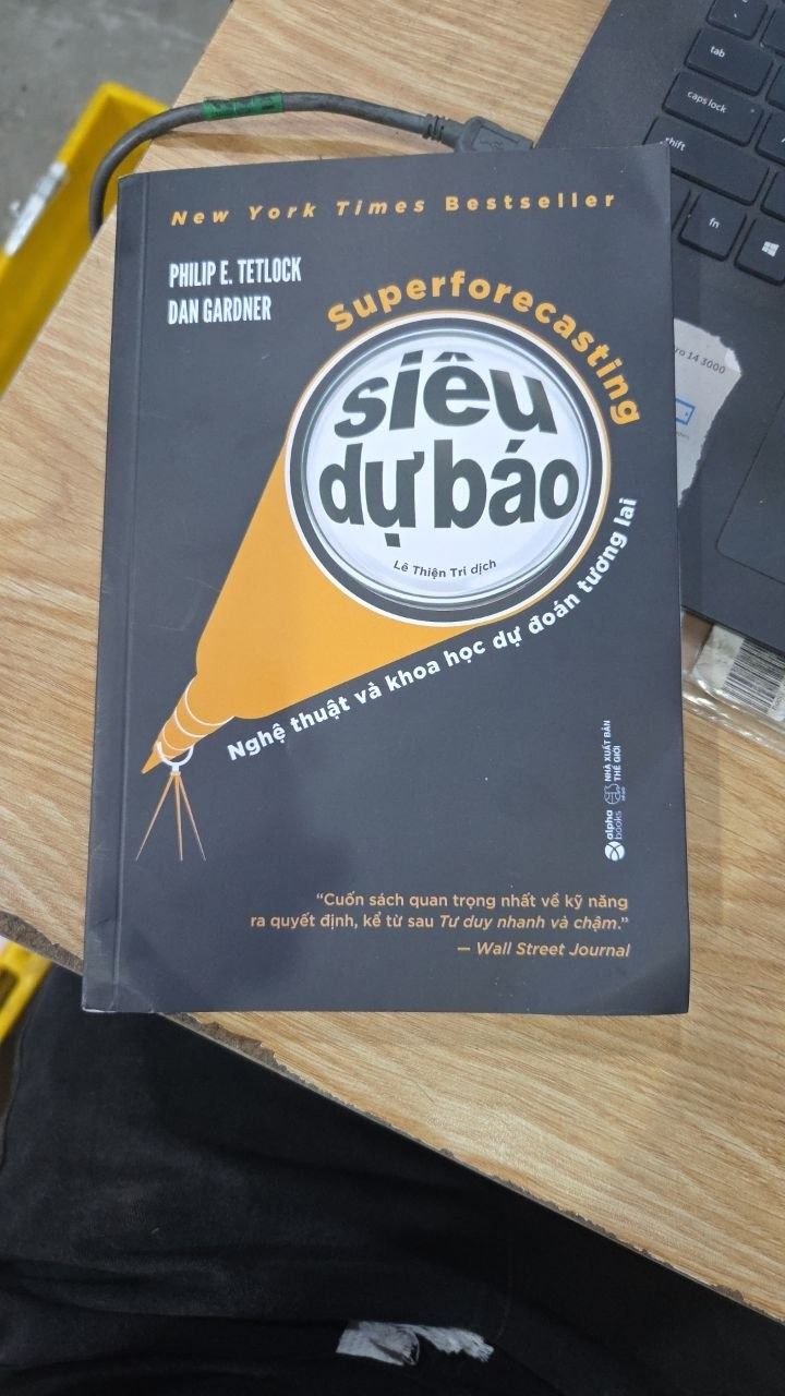 Sách Siêu Dự Báo