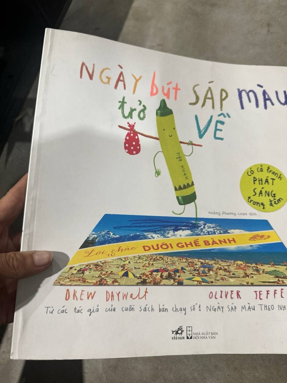 Sách Ngày Bút Sáp Màu Trở Về