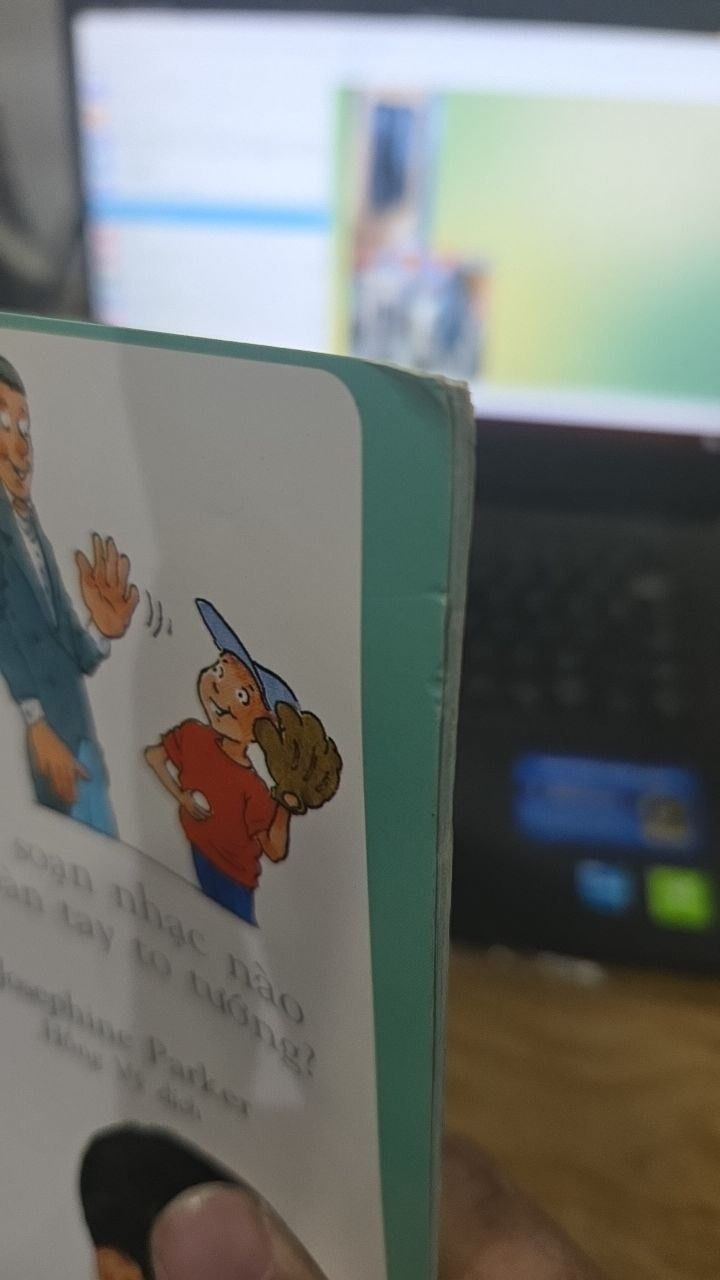 Sách Em Muốn Biết Vì Sao Sáo Có Lỗ Và Những Câu Hỏi Khác Về Âm Nhạc