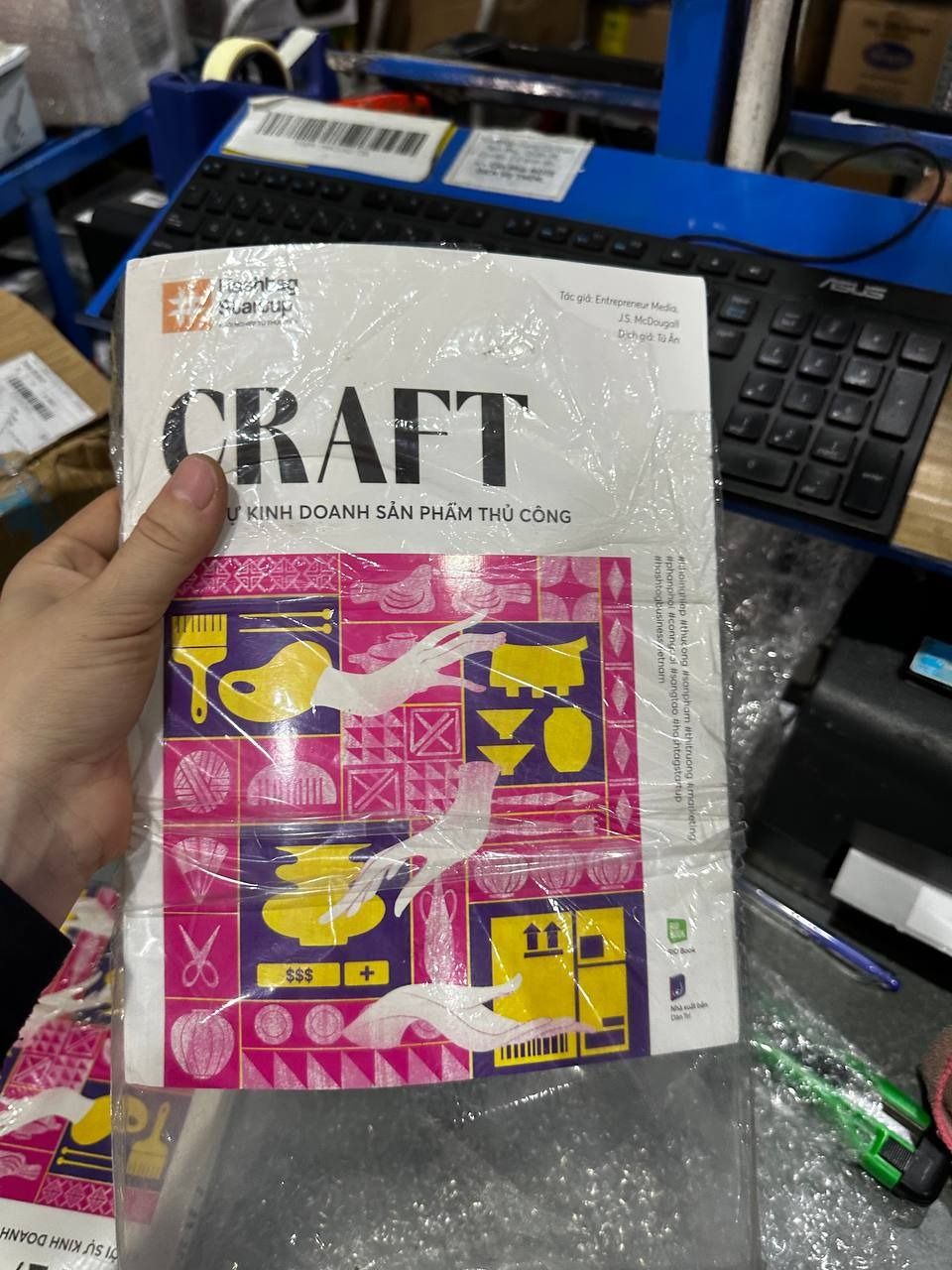 Sách HASHTAG NO.6 CRAFT – Khởi Sự Kinh Doanh Sản Phẩm Thủ Công