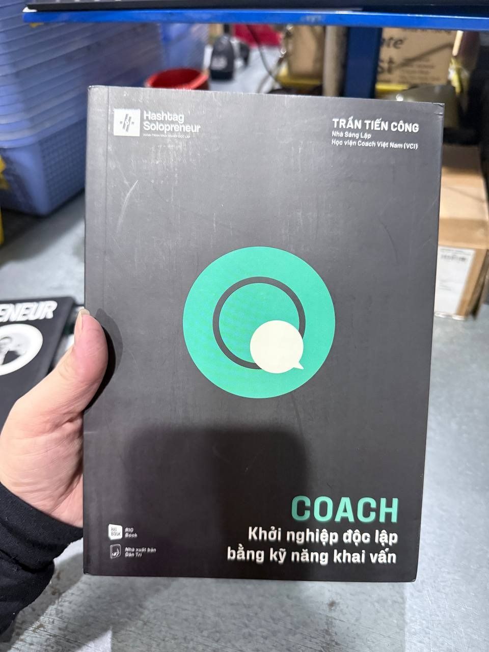 Sách COACH - Khởi Nghiệp Độc Lập Bằng Kỹ Năng Khai Vấn