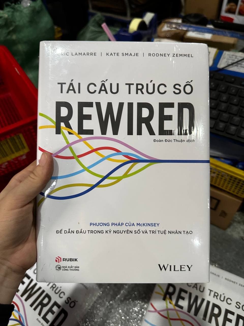 Sách Tái Cấu Trúc Số - Giải Mã Phương Pháp Của McKinsey Để Dẫn Đầu Trong Kỷ Nguyên Số Và Trí Tuệ Nhân Tạo