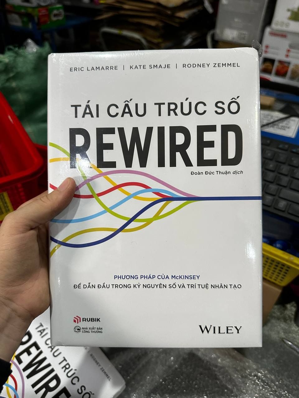 Sách Tái Cấu Trúc Số - Giải Mã Phương Pháp Của McKinsey Để Dẫn Đầu Trong Kỷ Nguyên Số Và Trí Tuệ Nhân Tạo
