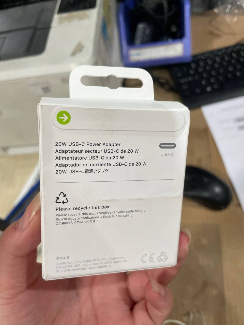 Adapter Sạc 1 Cổng USB Type-C 20W Apple - Trắng