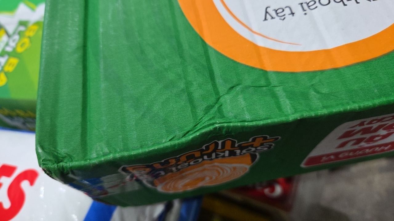 Thùng 30 Gói Mì Khoai Tây Cung Đình Hương Vị Lẩu Tôm Chua Cay