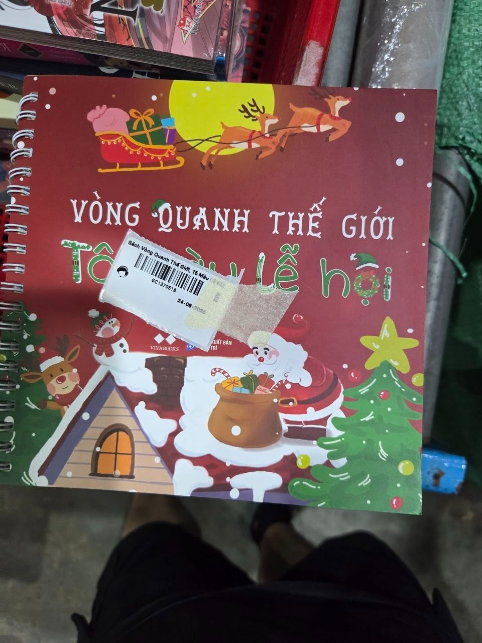 Sách Vòng Quanh Thế Giới, Tô Màu Lễ Hội
