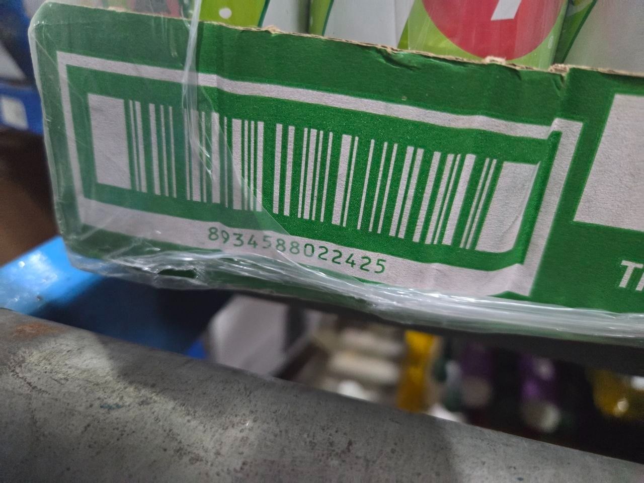 Thùng 24 Lon Nước Ngọt Có Gaz 7Up lon xanh (320ml/lon)