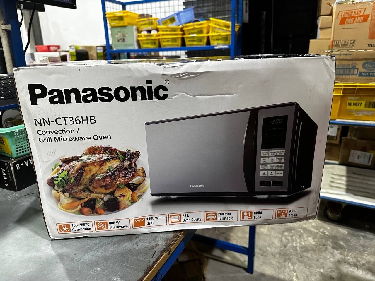 Lò Vi Sóng Panasonic NN-CT36HBYUE (1100W) - Hàng Chính Hãng