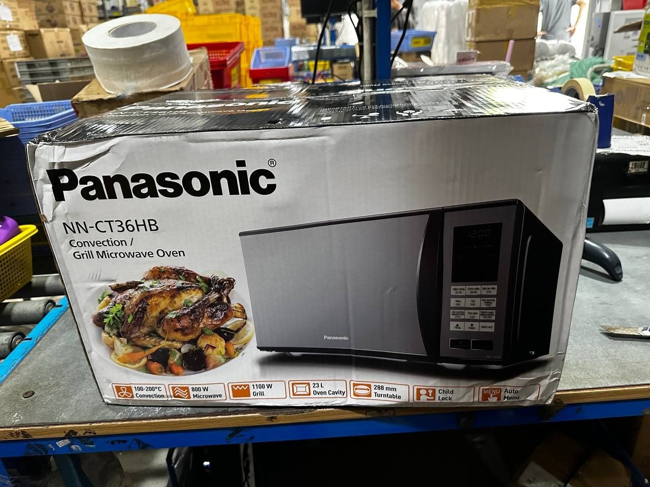 Lò Vi Sóng Panasonic NN-CT36HBYUE (1100W) - Hàng Chính Hãng