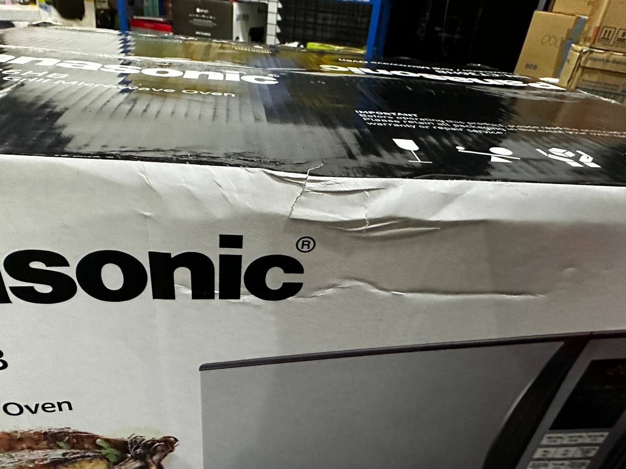Lò Vi Sóng Panasonic NN-CT36HBYUE (1100W) - Hàng Chính Hãng