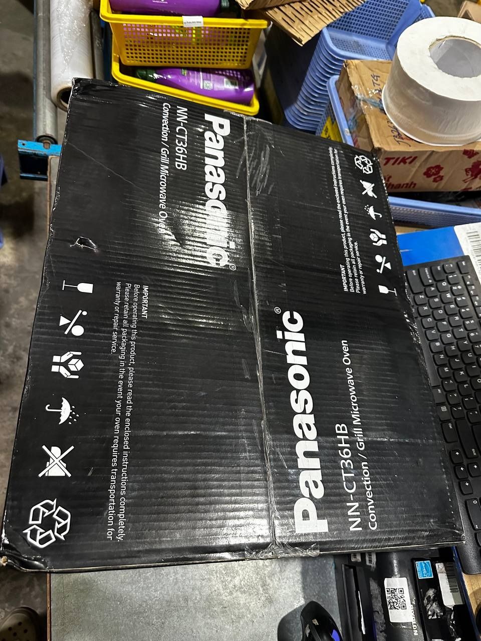 Lò Vi Sóng Panasonic NN-CT36HBYUE (1100W) - Hàng Chính Hãng