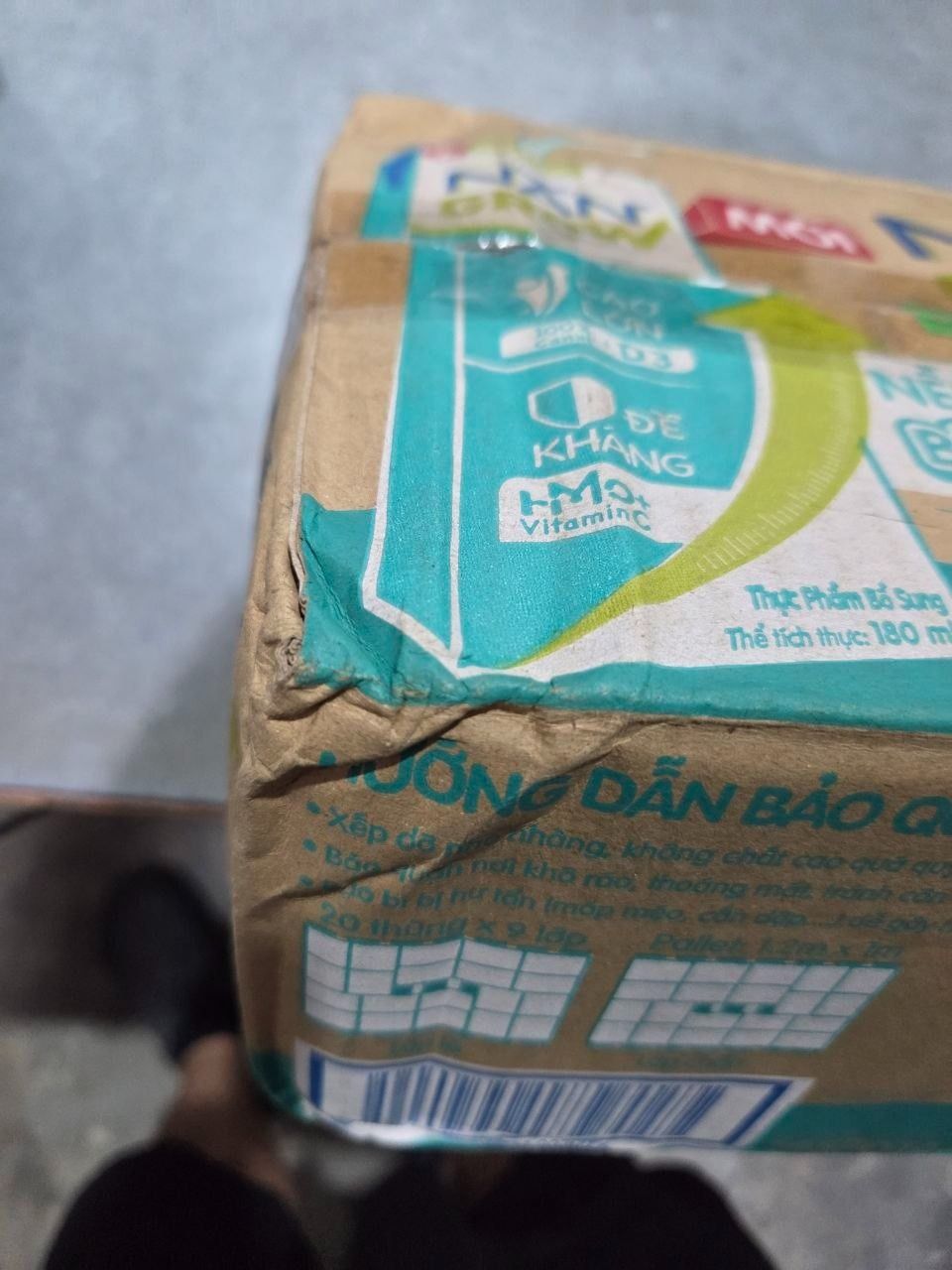 Thùng sữa bột pha sẵn Nestlé NANGROW 6(4x180ml) sữa mát công thức từ Thụy Sĩ với 100% Canxi giúp bé cao lớn vượt trội dành cho bé từ 1 tuổi