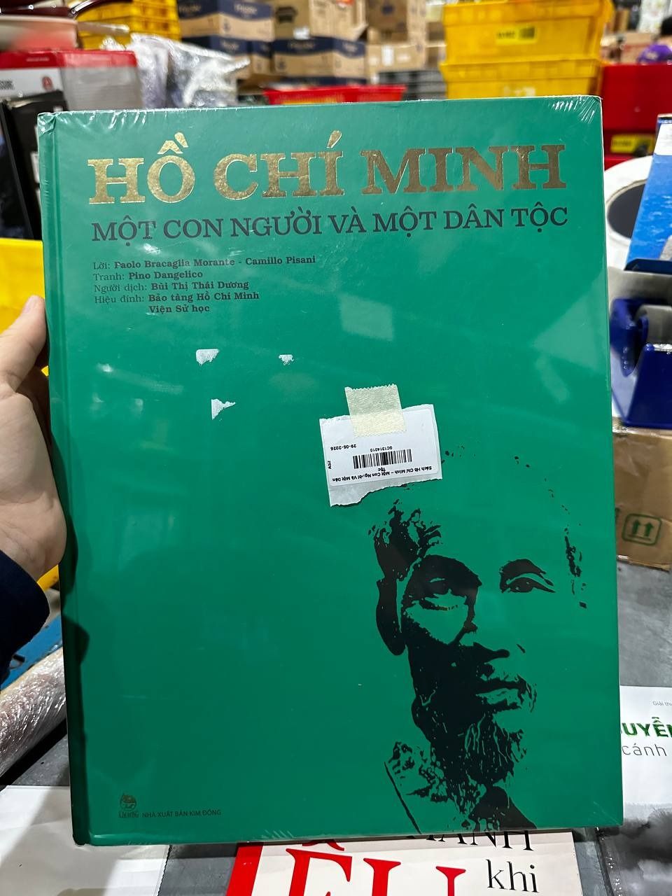 Sách Hồ Chí Minh – Một Con Người Và Một Dân Tộc