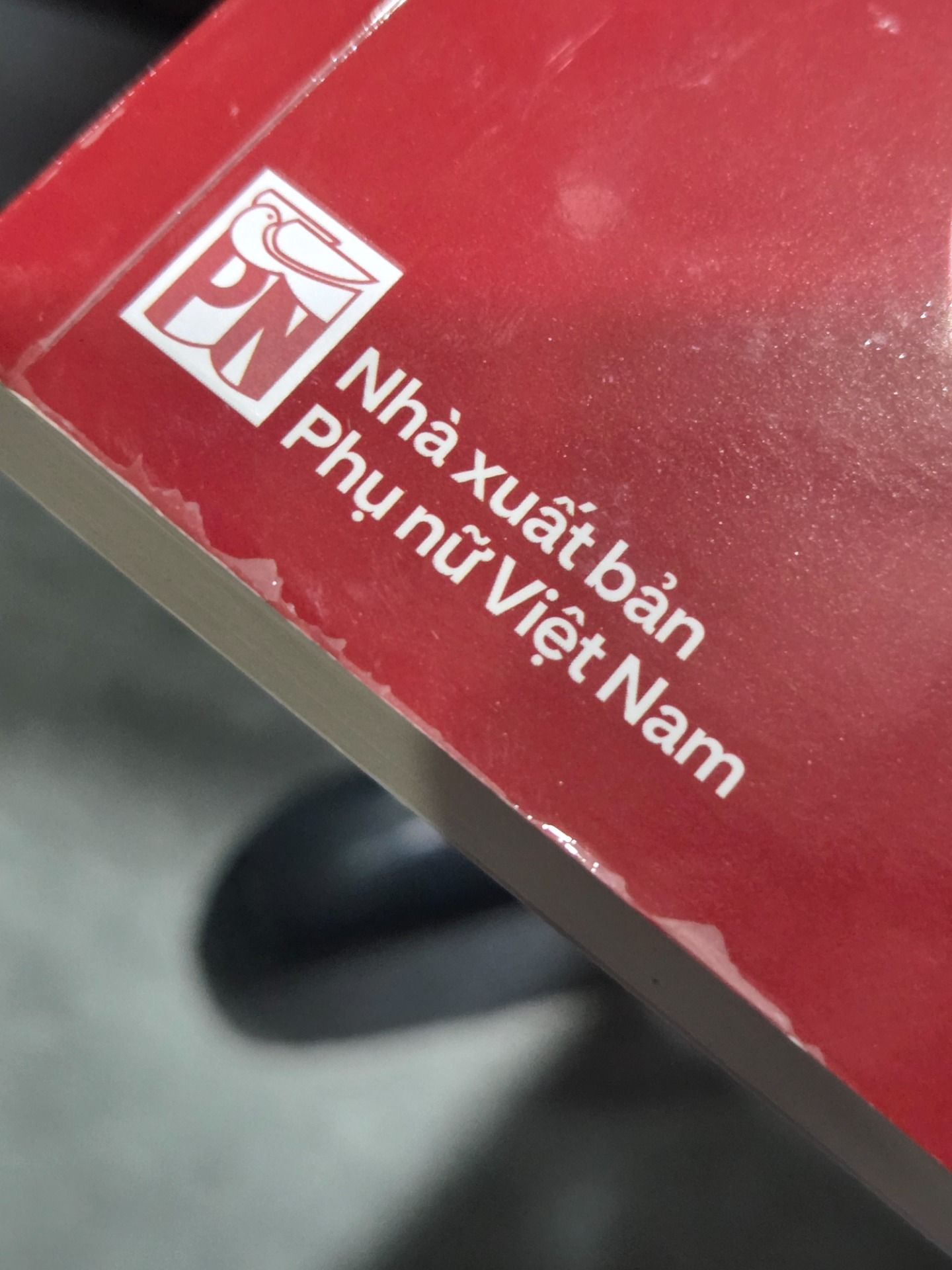 Sách IELTS Writing: Viết Luận “Chất Như Nước Cất”