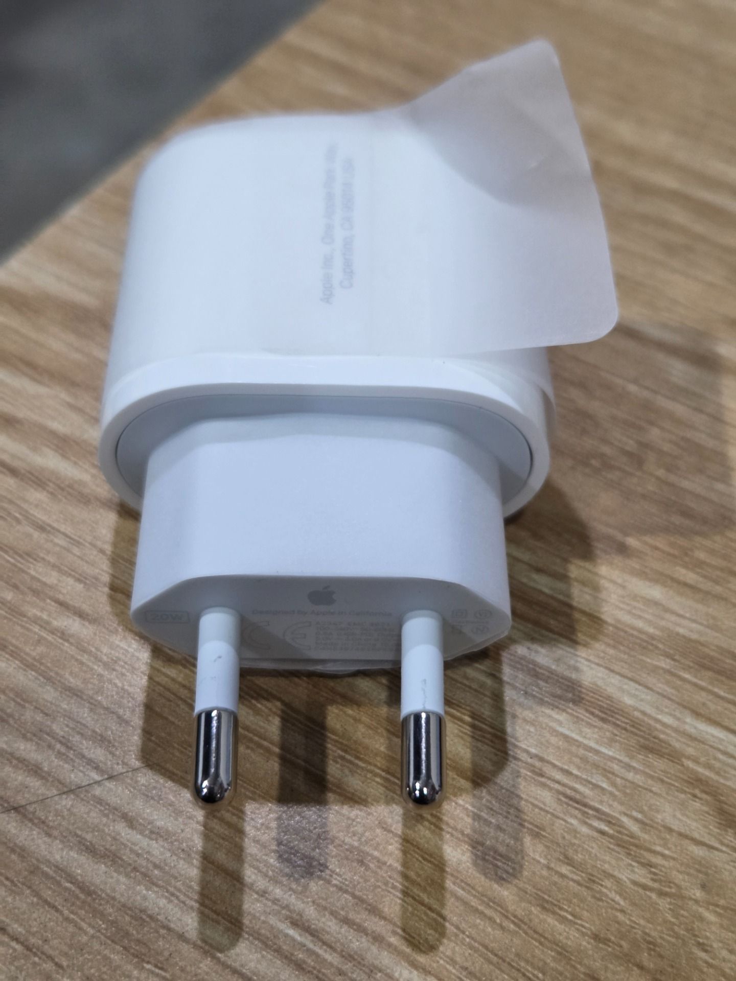 Adapter Sạc 1 Cổng USB Type-C 20W Apple - Trắng
