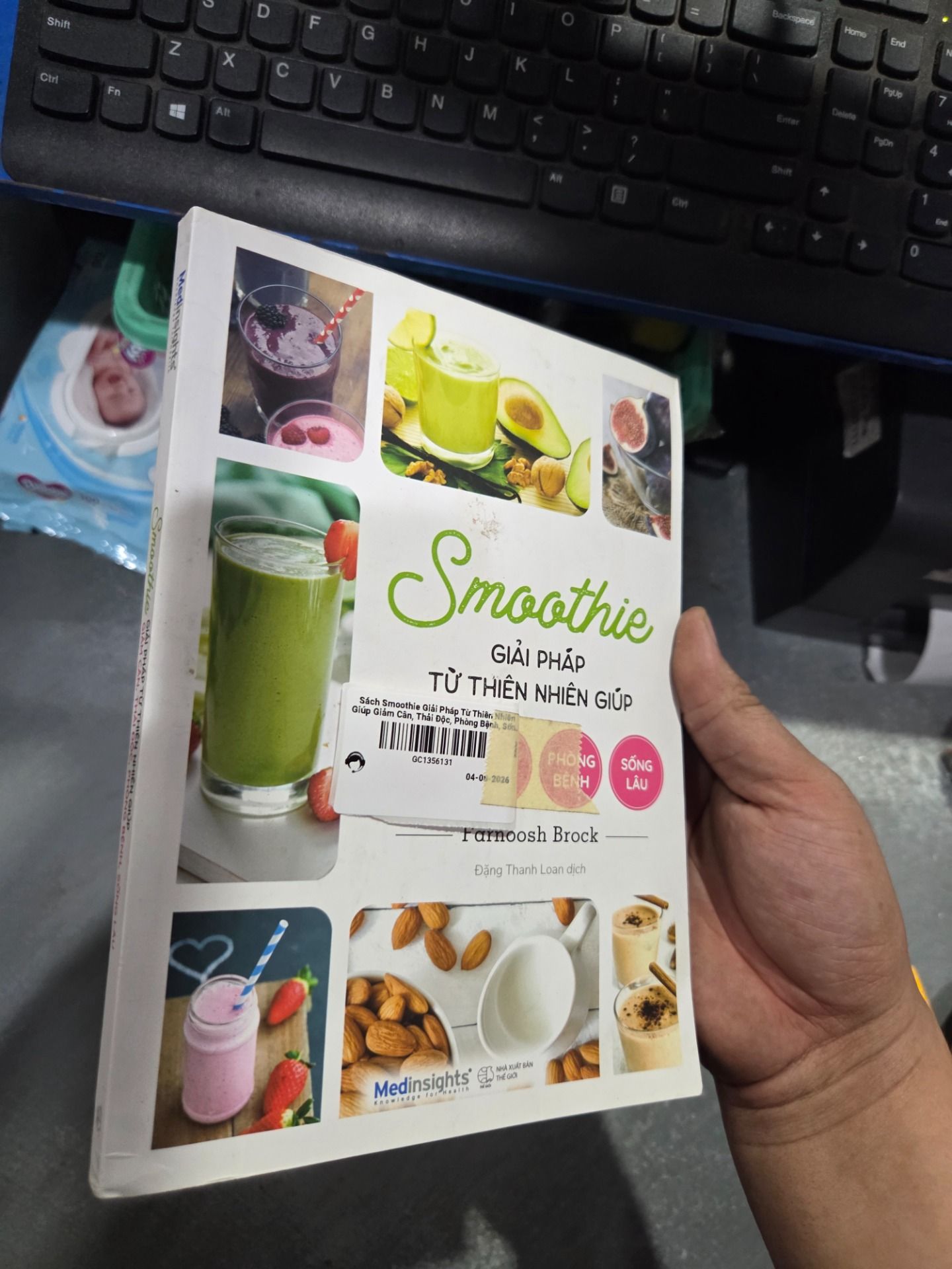 Sách Smoothie Giải Pháp Từ Thiên Nhiên Giúp Giảm Cân, Thải Độc, Phòng Bệnh, Sống Lâu