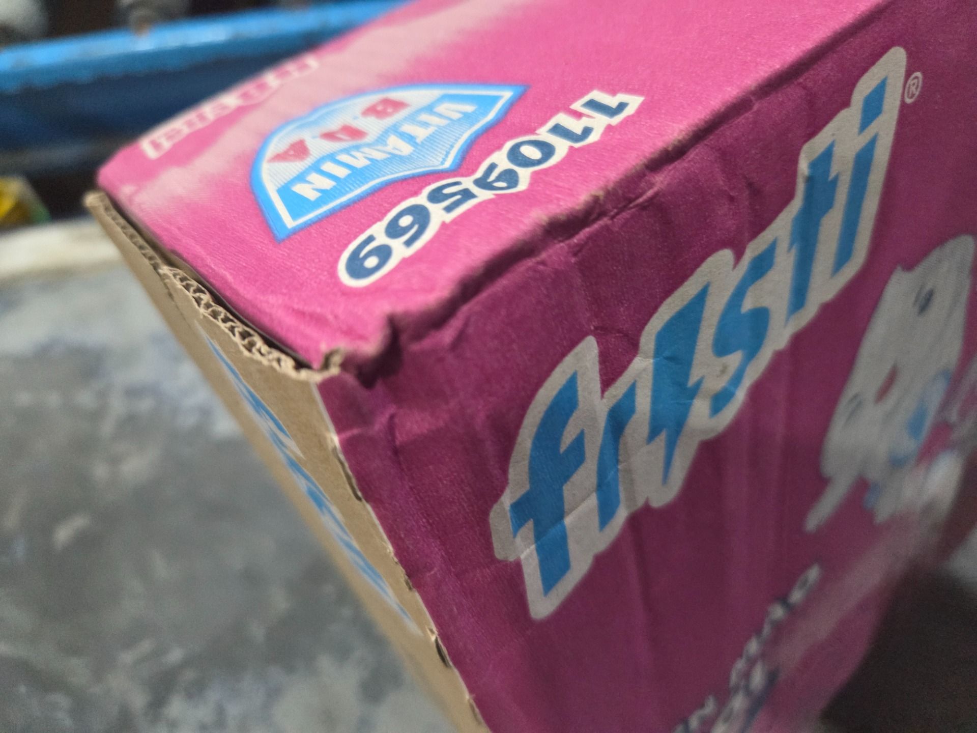 [05-09.08 QT Đơn Từ 999K] Thùng 48 chai sữa chua uống hương nho Fristi 80ml