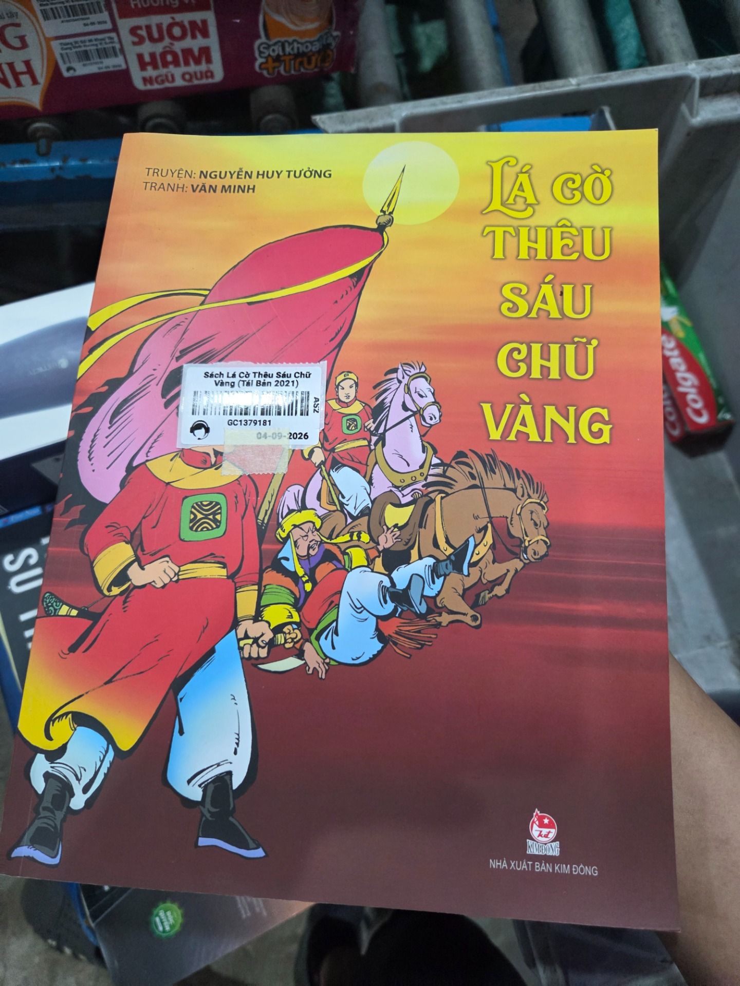 Sách Lá Cờ Thêu Sáu Chữ Vàng (Tái Bản 2021)