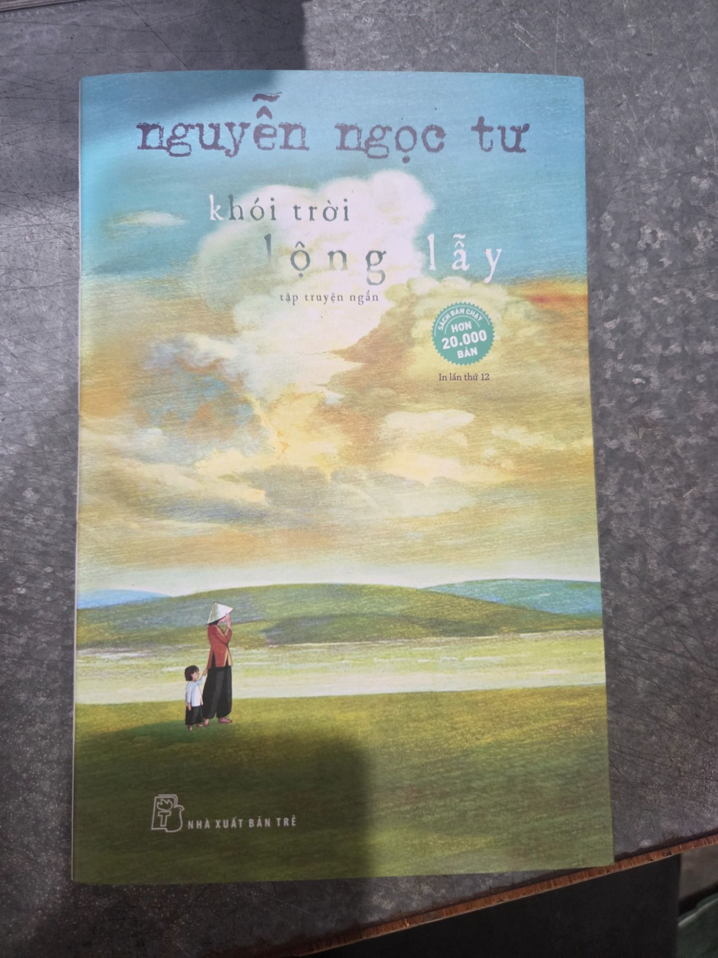 Khói Trời Lộng Lẫy (Tập Truyện Ngắn Nguyễn Ngọc Tư)(Tái Bản)