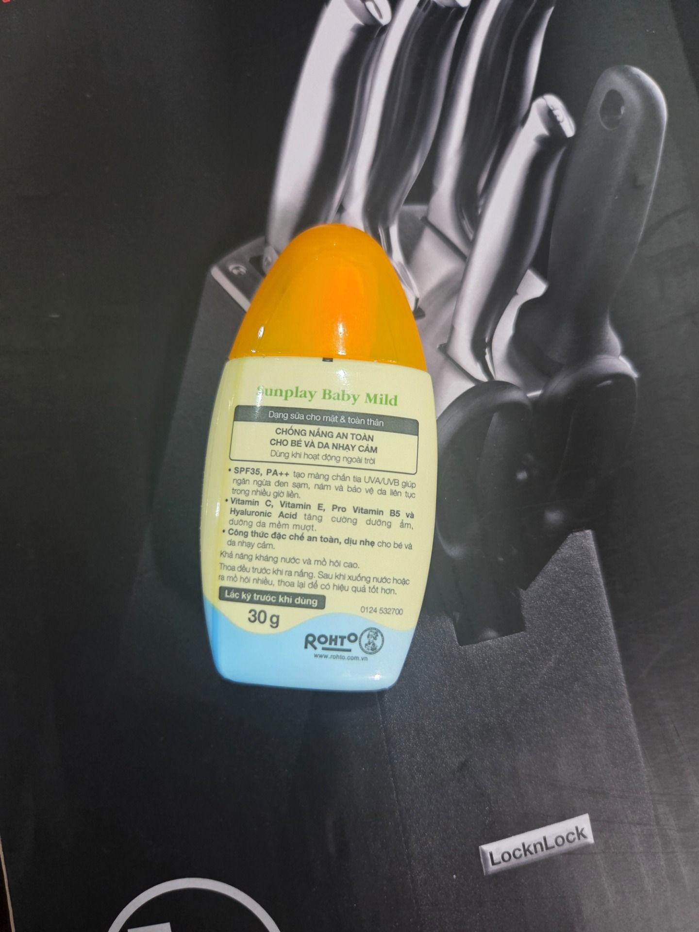 Kem chống nắng Sunplay cho bé từ 6 tháng tuổi và da nhạy cảm, dạng sữa Sunplay Baby Mild SPF 35, PA++ 30g