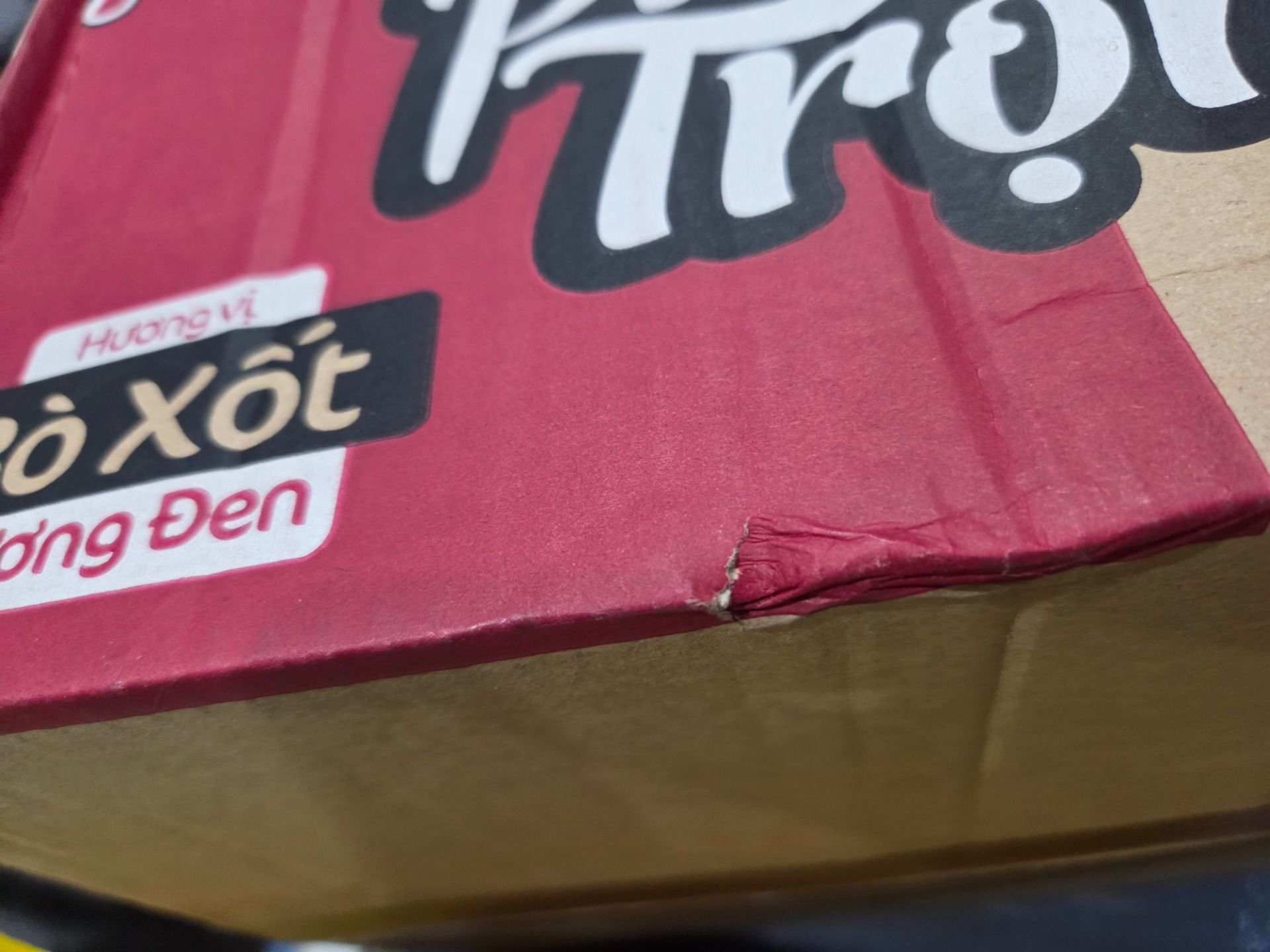 Thùng 12 Hộp Phở Trộn Bò Sốt Tương Đen Cung Đình Kool (80g / Hộp)