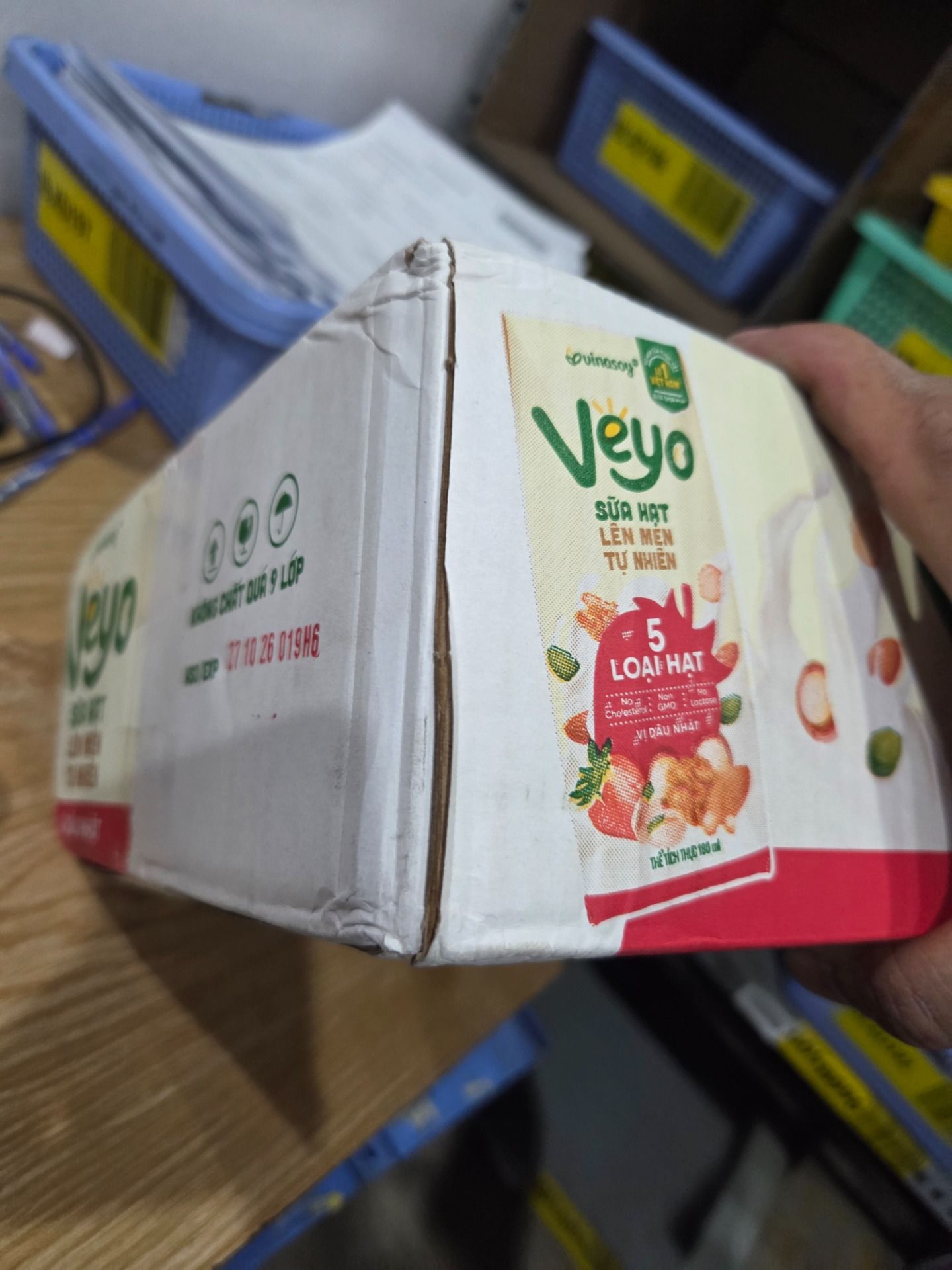 Thùng Veyo Sữa hạt lên men tự nhiên Vị Dâu Nhật (30hộp x 180ml)