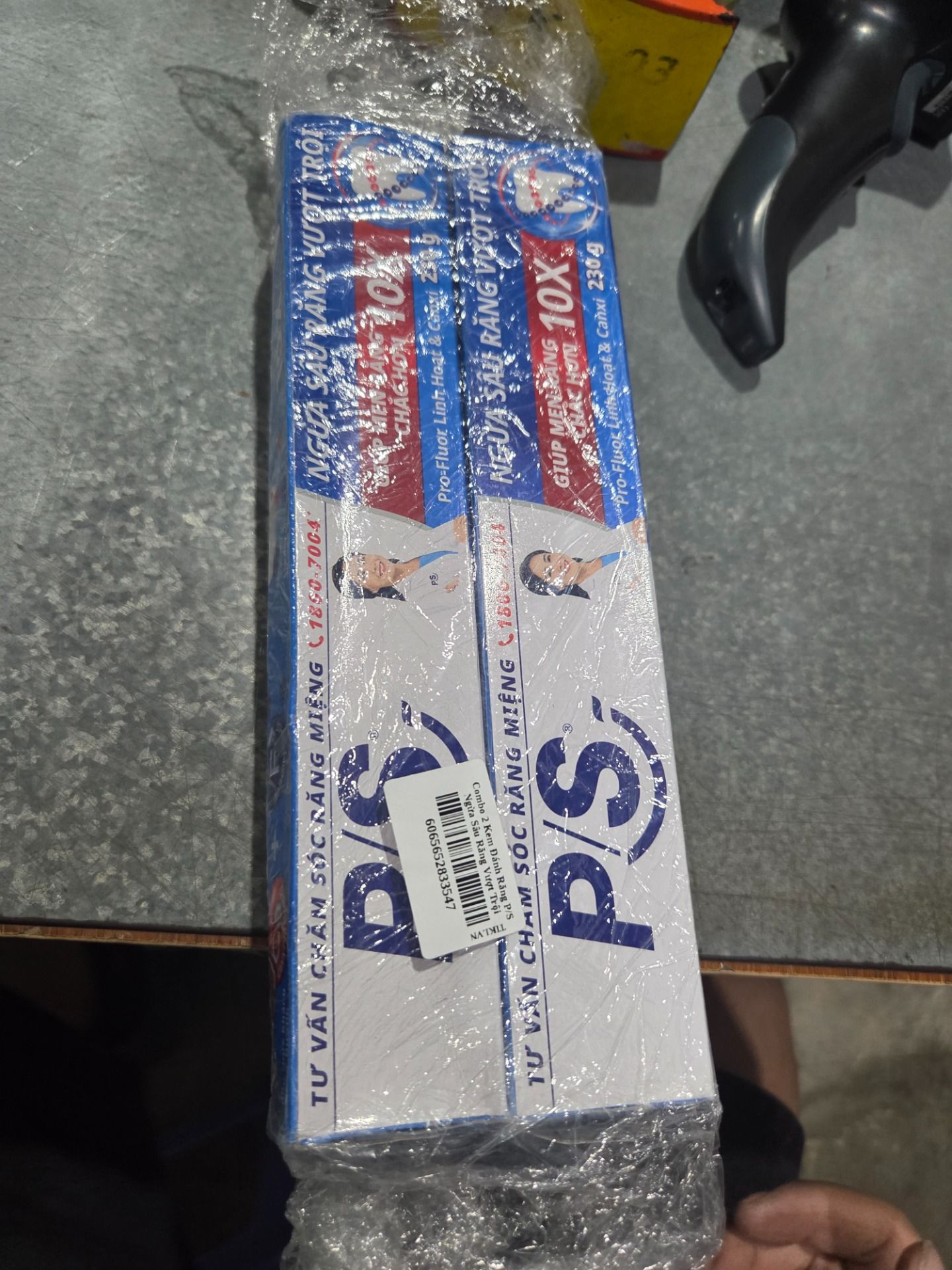 Combo 2 Kem Đánh Răng P/S Ngừa Sâu Răng Vượt Trội 230G