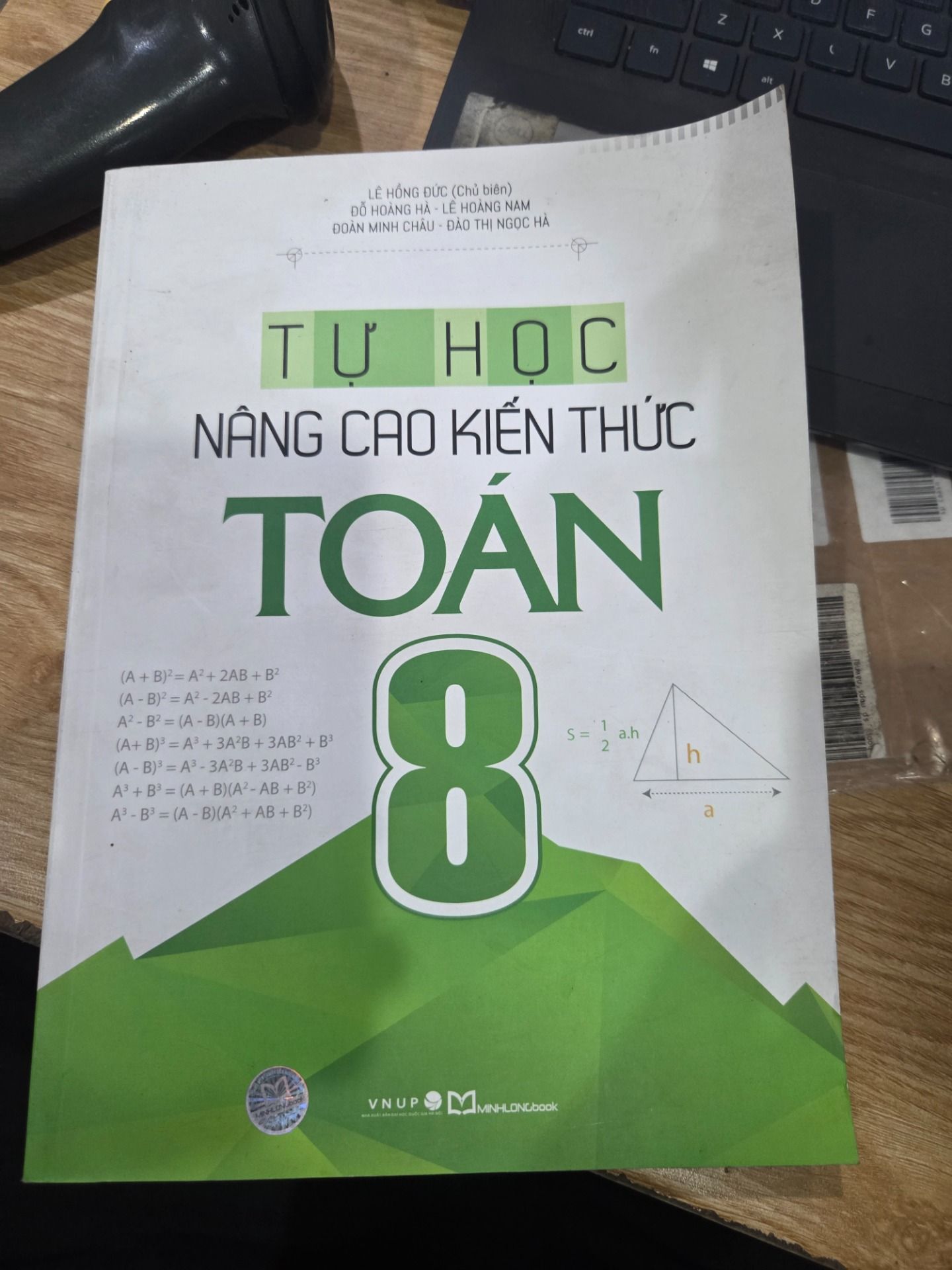 Sách Tự học - Nâng cao kiến thức Toán 8 B155