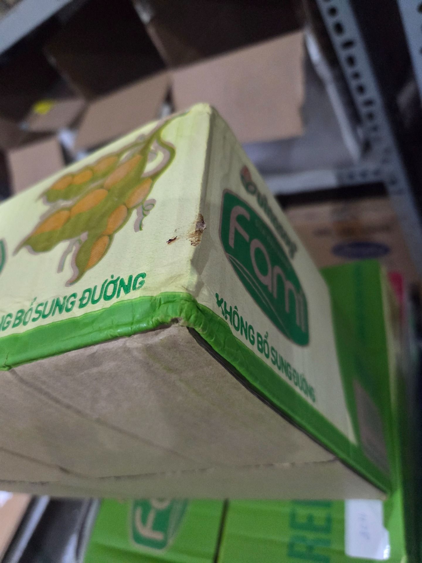 Thùng sữa đậu nành Vinasoy Fami Green soy không bổ sung đường (36 hộp x 180ml)