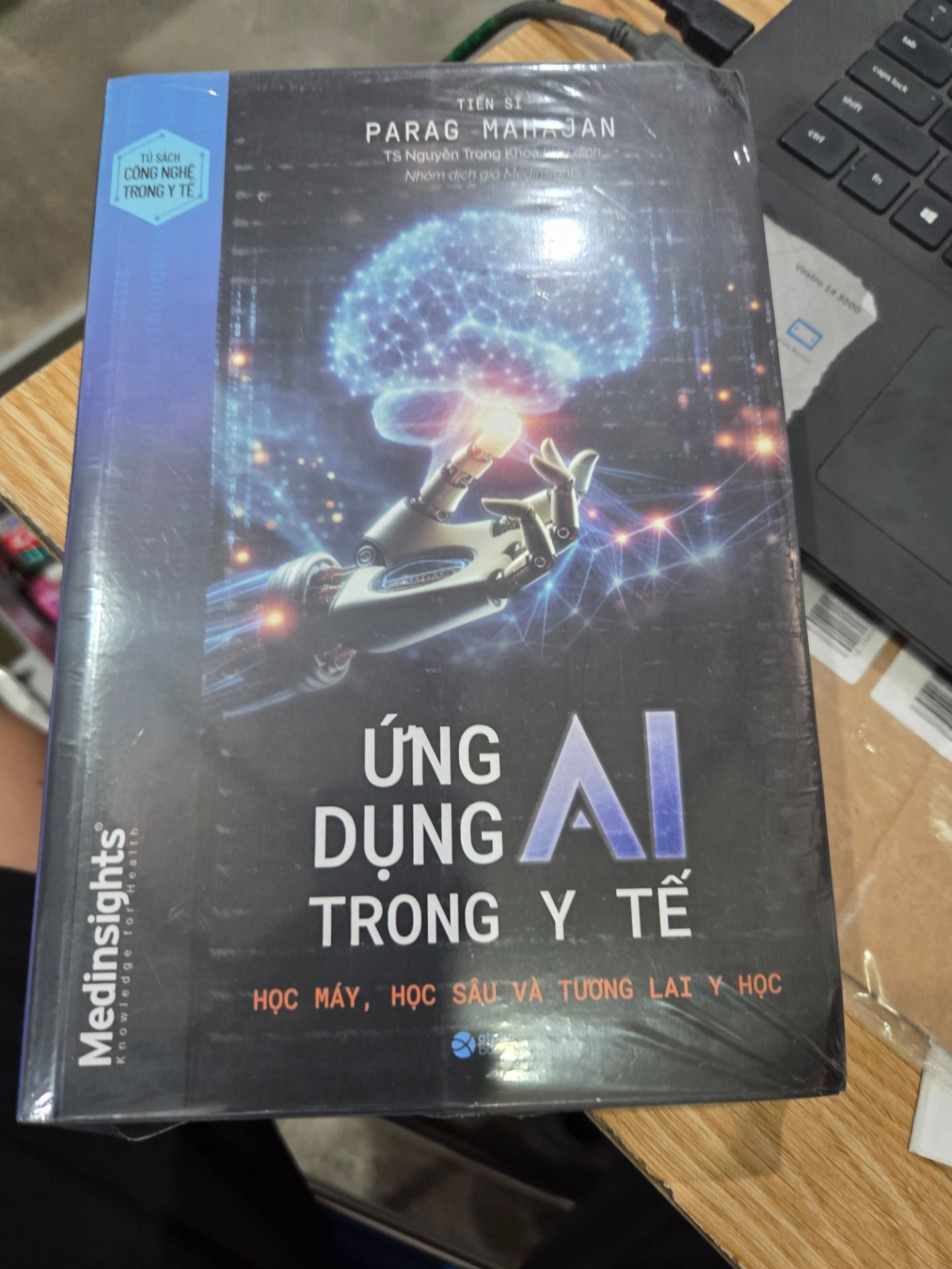 Sách Ứng Dụng AI Trong Y Tế: Học Máy, Học Sâu và Tương Lai Y Học