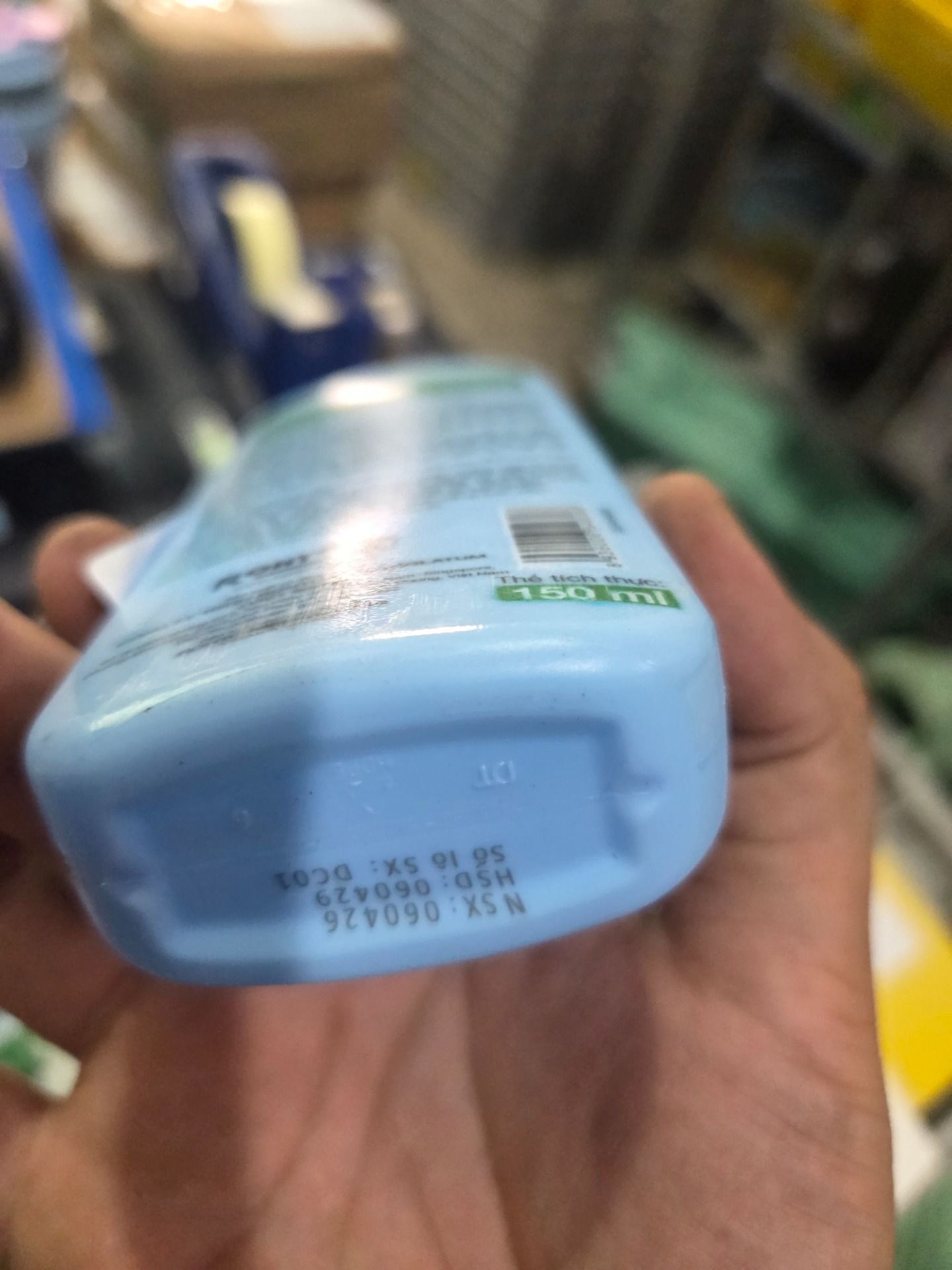 Xịt chống muỗi Rohto Mentholatum Remos Hương Sả Chanh 150ml