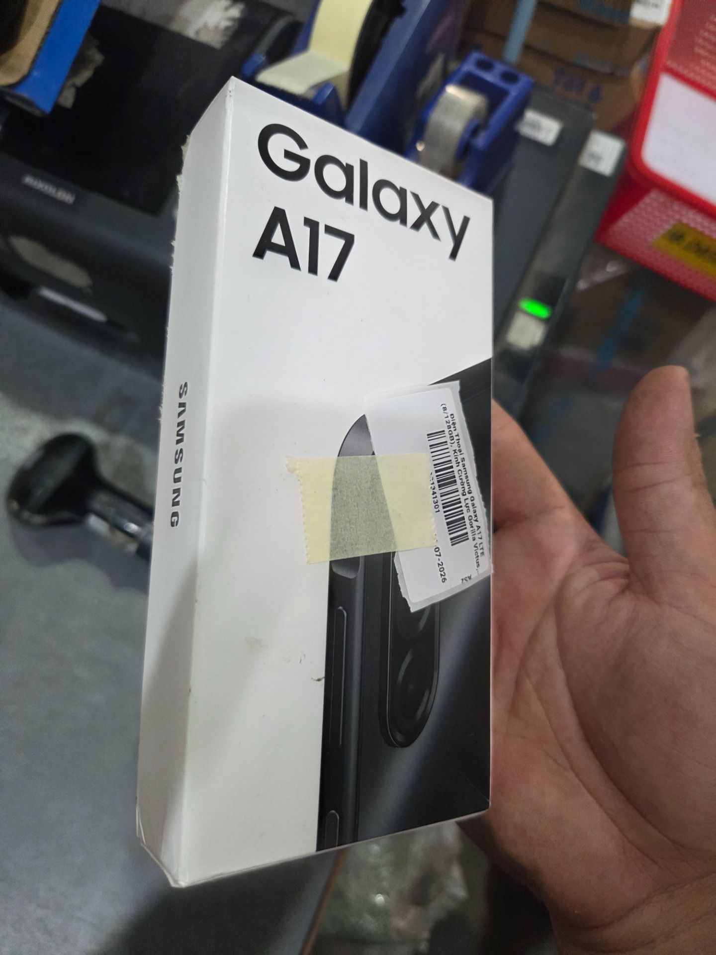 Điện Thoại Samsung Galaxy A17 LTE (8/128GB), Kính Cường Lực Gorilla Victus, Camera 50MP IOS, AI Gemini - Hàng Chính Hãng - Đen