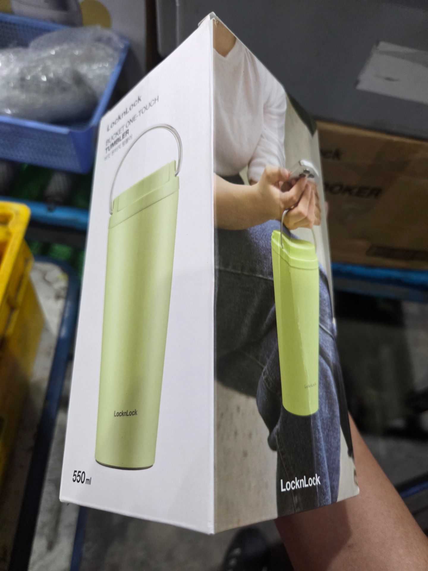 Bình giữ nhiệt LocknLock Bucket One-Touch LHC3345 có quai dung tích 550ml thép không gỉ - 3 màu - LHC3345GRN - Màu xanh lá