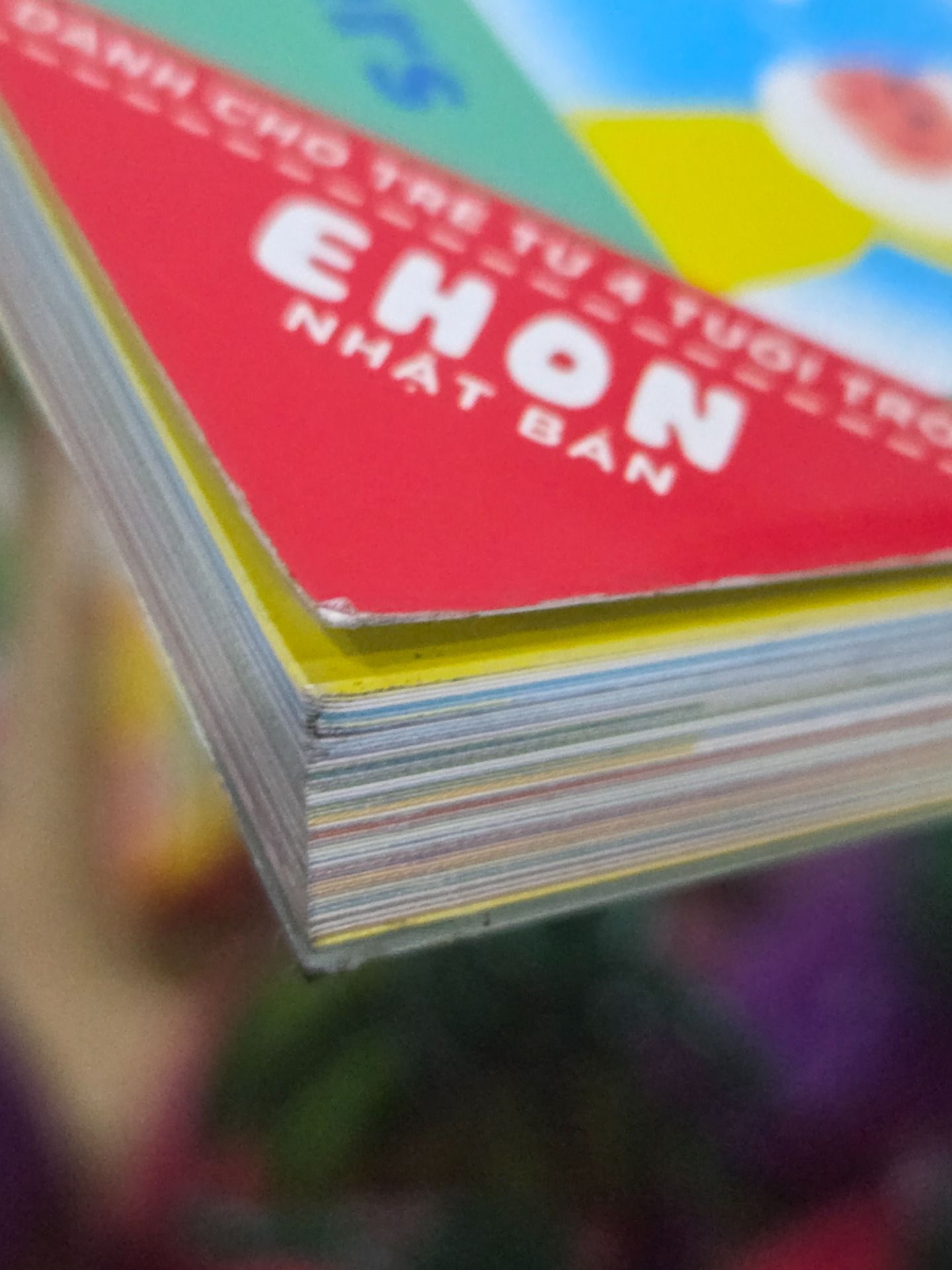Cuốn Sách Tranh Đầu Tiên Về Những Điều Kỳ Lạ (Ehon Nhật Bản)