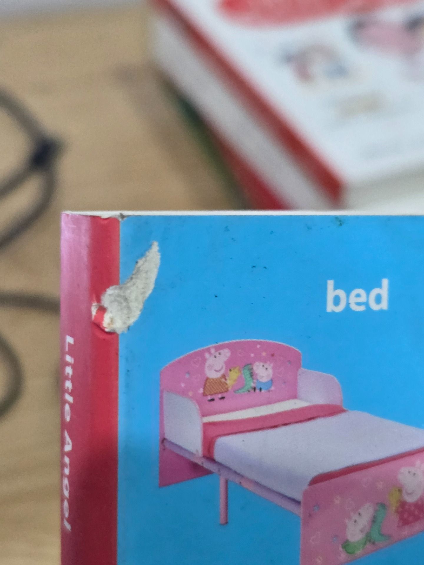 Sách Từ điển bằng tranh - Đồ dùng gia Đình, Đồ dùng học tập