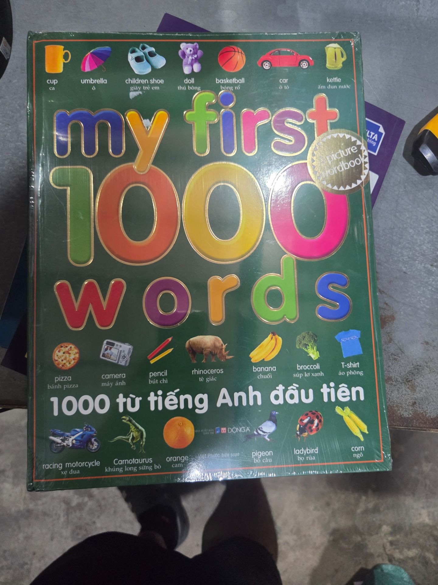 Sách 1000 Từ Tiếng Anh Đầu Tiên - My First 1000 Words - Tái Bản