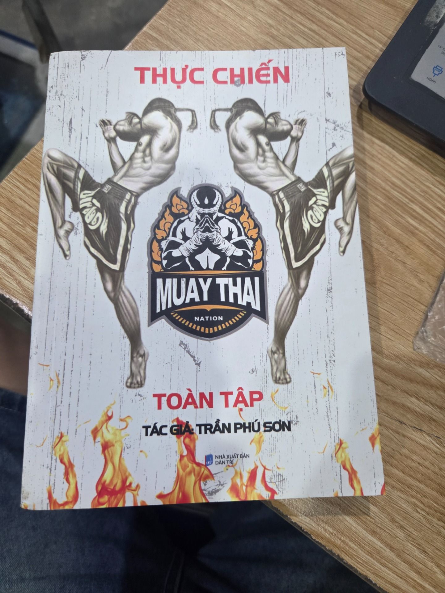 Sách Thực chiến MUAY Thái toàn tập (SDV)