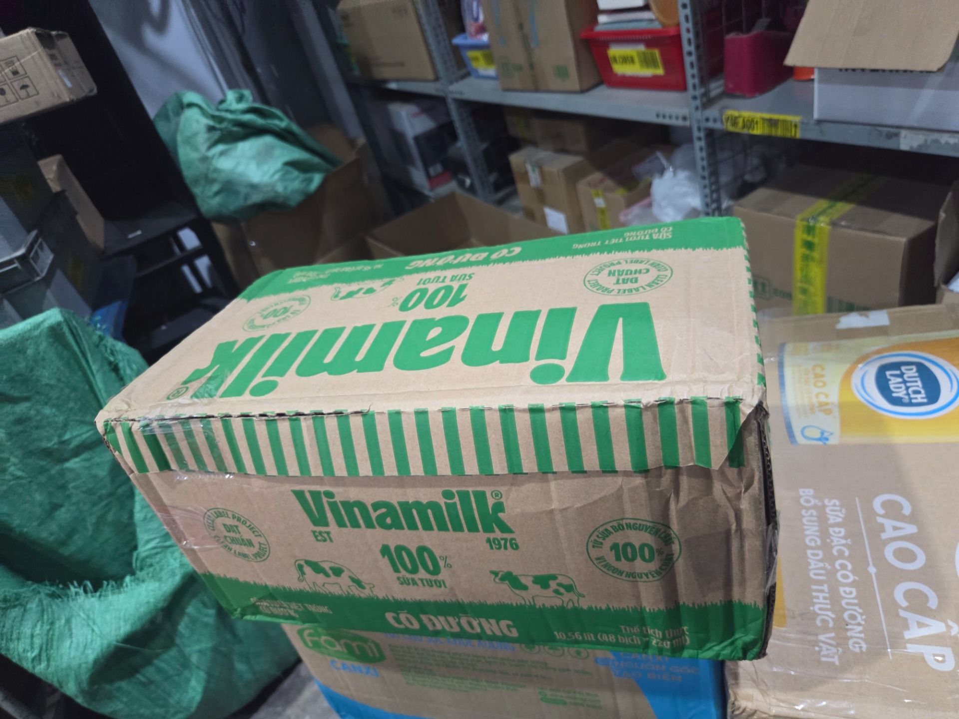 Thùng 48 Bịch Sữa Tươi Tiệt Trùng Vinamilk 100% Có Đường (220ml)