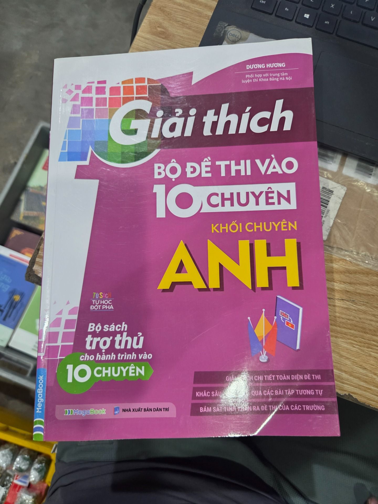 Sách Giải Thích Bộ Đề Thi Vào 10 Chuyên - Khối Chuyên Anh