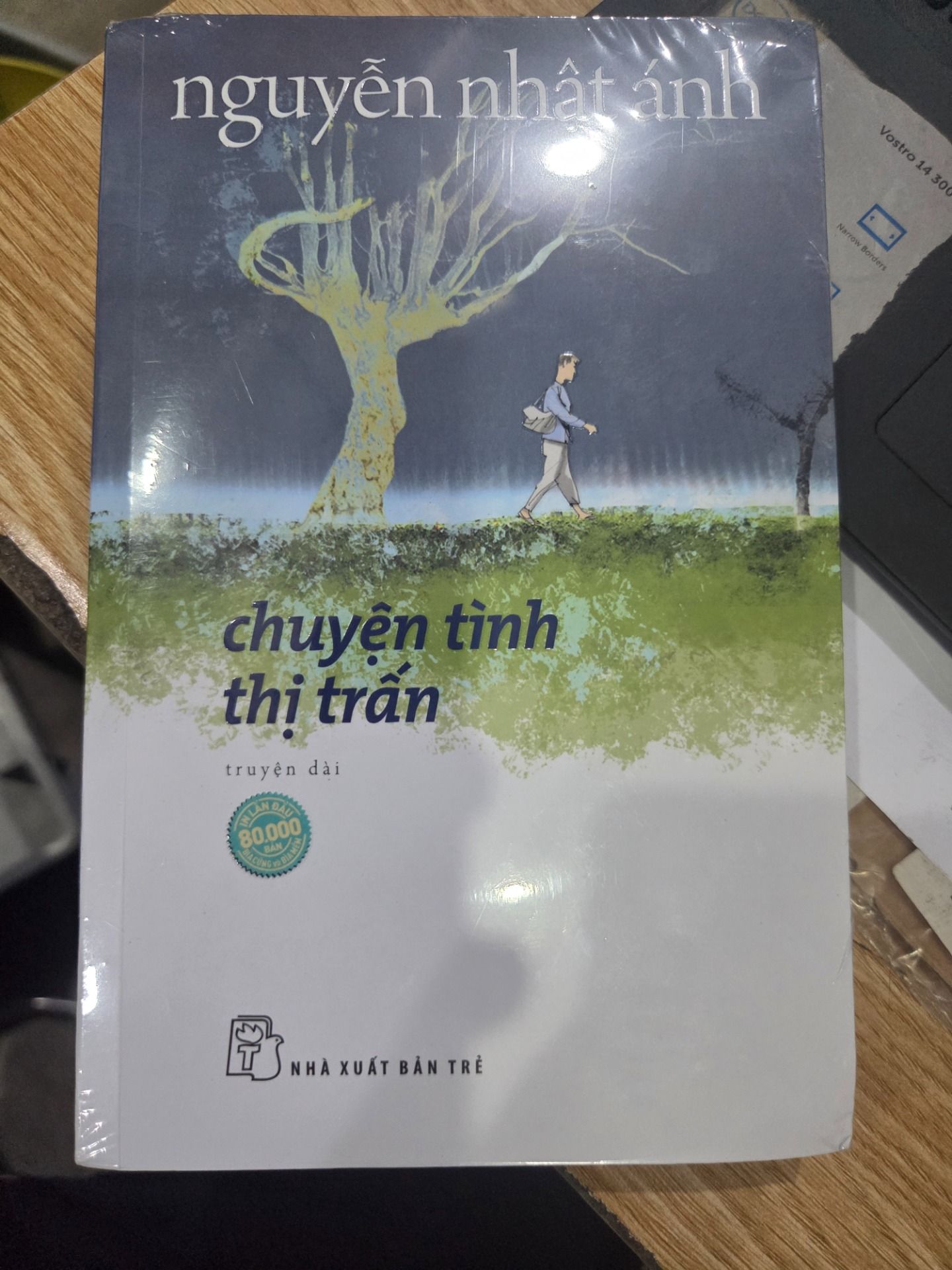 Sách Chuyện Tình Thị Trấn (Nguyễn Nhật Ánh) - NXB Trẻ - 2 phiên bản & quà tặng kèm - Bìa mềm