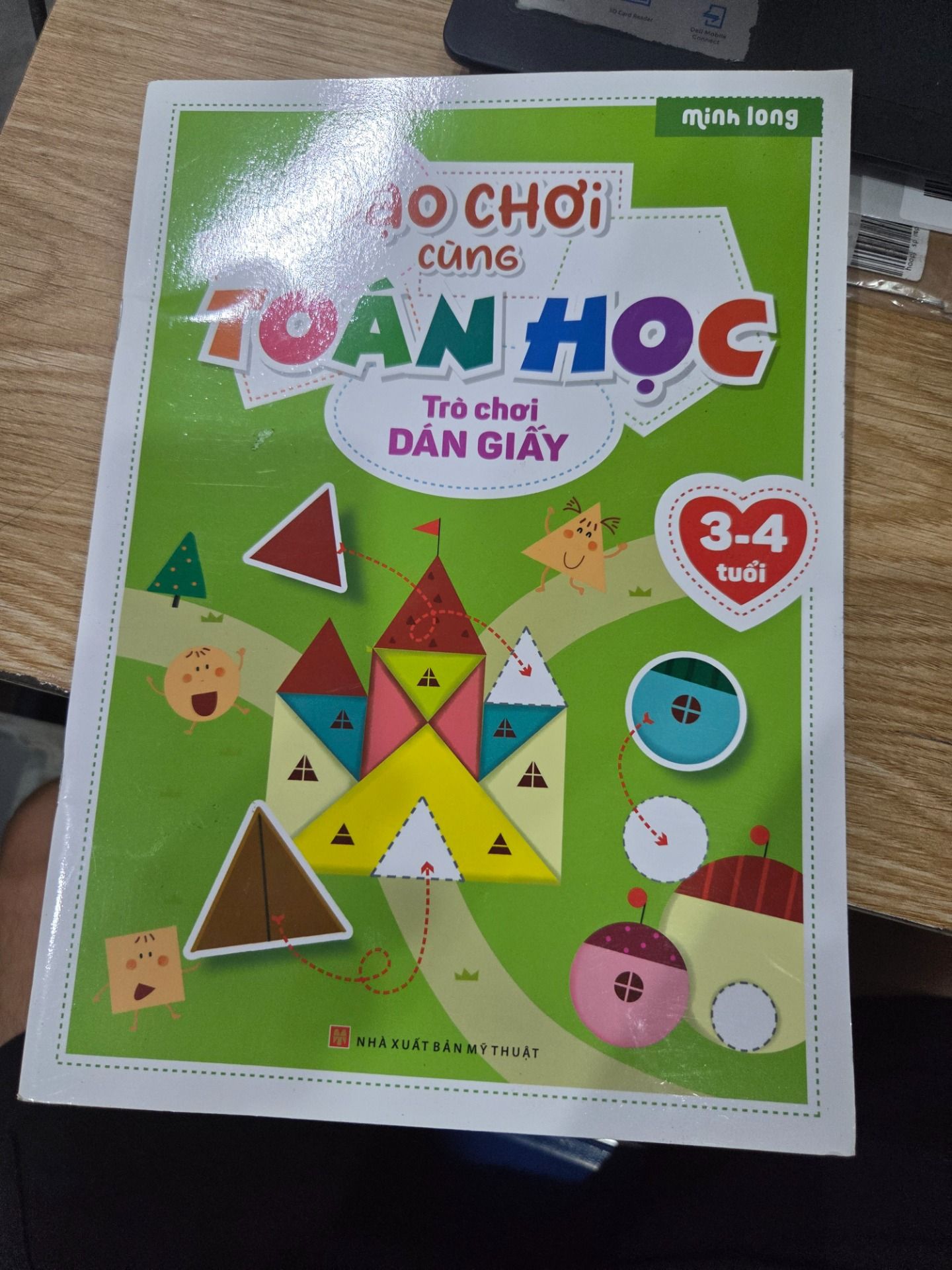 Sách Dạo chơi cùng Toán học - Trò chơi dán giấy 3 - 4 tuổi